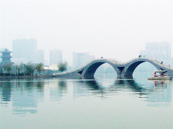 上車(chē)，帶你游玩帶你飛